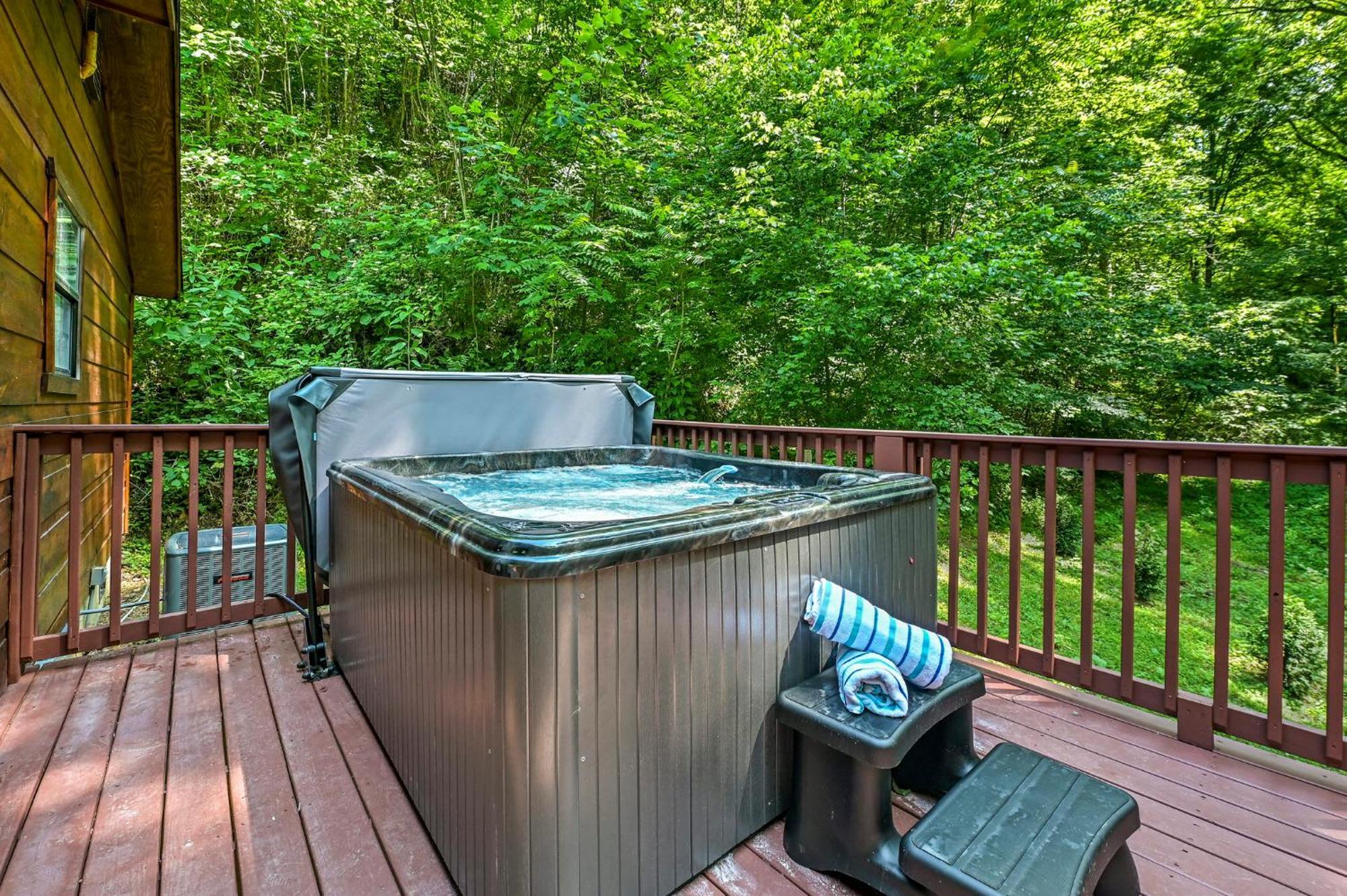סביירוויל Smoky Mountains Hut Tub Cabin Dog Friendly מראה חיצוני תמונה