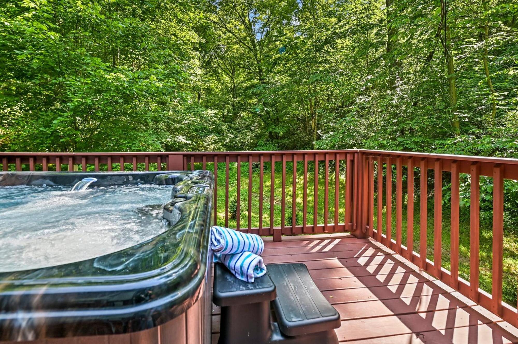 סביירוויל Smoky Mountains Hut Tub Cabin Dog Friendly מראה חיצוני תמונה
